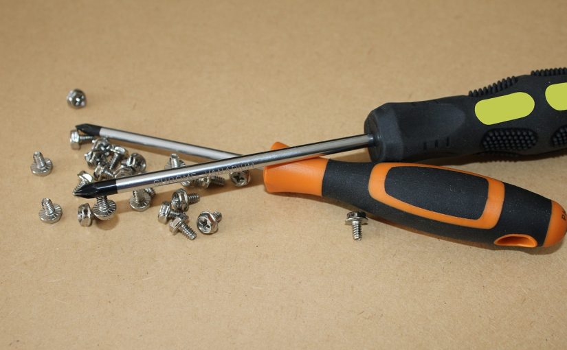 Co zrobić, kiedy urządzenia AGD odmawiają posłuszeństwa – lodówka nie chłodzi, pralka przecieka?